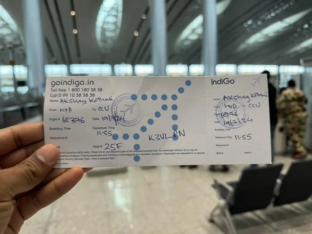 handwritten boarding pass to catch flight delayed due to crowdstrike outage