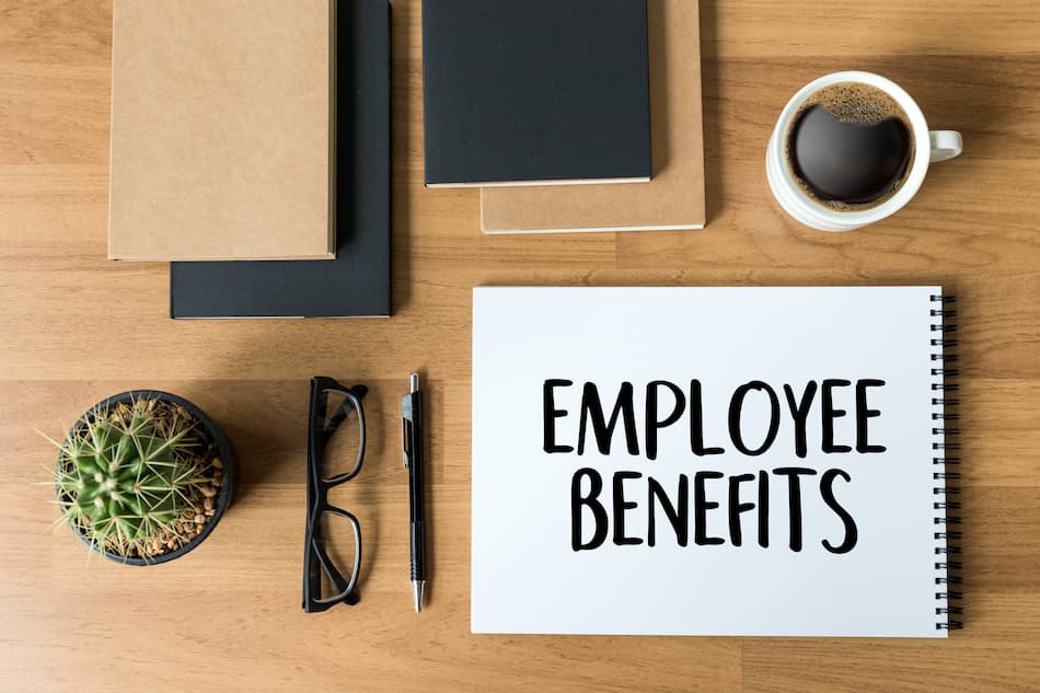 6 HR Experts Weigh In On The Best Employee Benefits For 2022