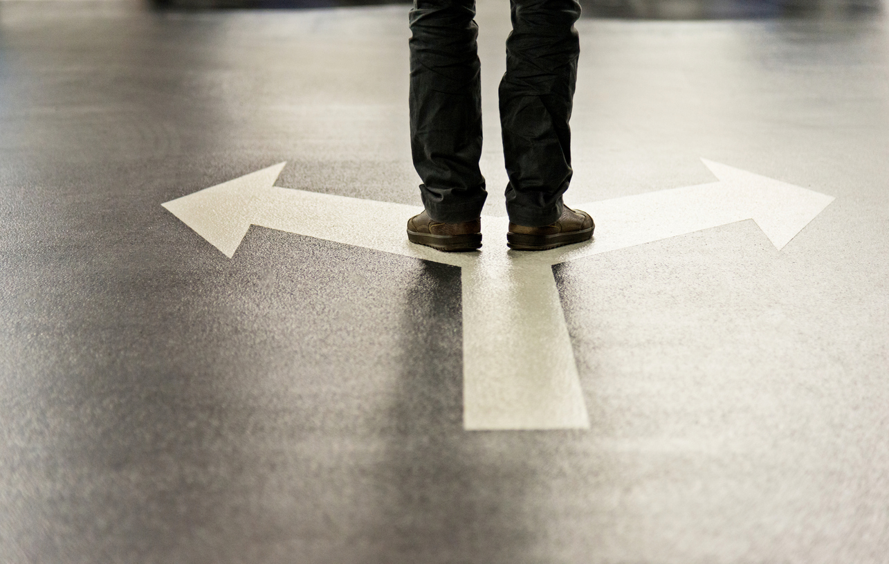 How Early Decisions Stick