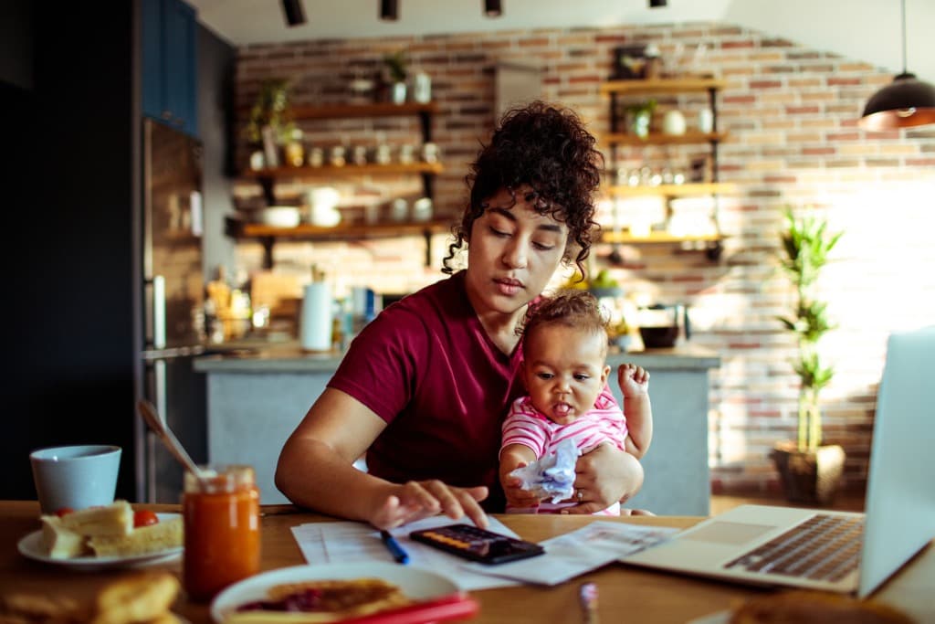 5 Ways HR Teams Can Help Parents with Remote Work